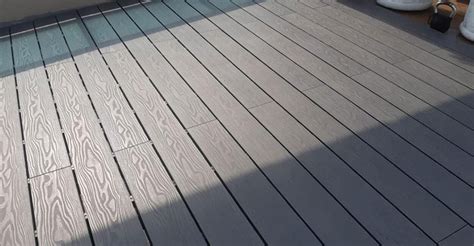 Does water damage composite decking?